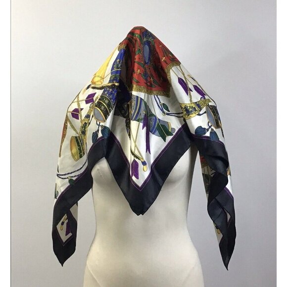 Vintage Scarf - Picture 4 of 4